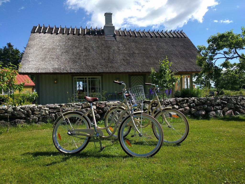 Hansi Puhkemaja Kuivastu Exteriör bild
